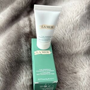 La Mer Foaming Cleanser — White & Green
